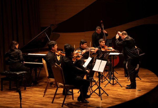 Малая Морская улица, 3 – Баку в музыке современных авторов (ФОТО)