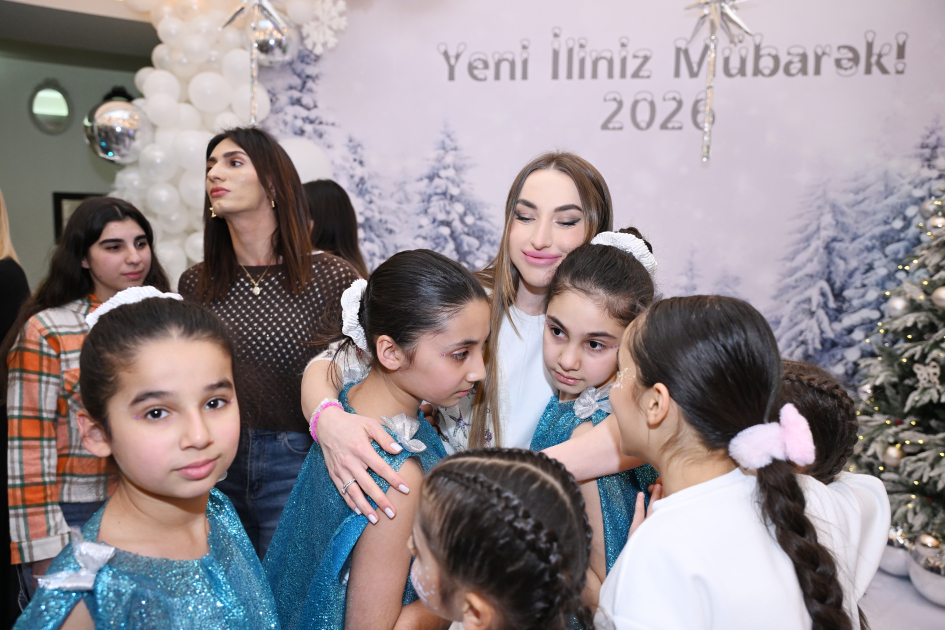 Вице-президент Фонда Гейдара Алиева Лейла Алиева, руководитель Баку Медиа Центра Арзу Алиева и Алена Алиева приняли участие в праздничном торжестве, организованном для детей, нуждающихся в особой заботе (ФОТО)