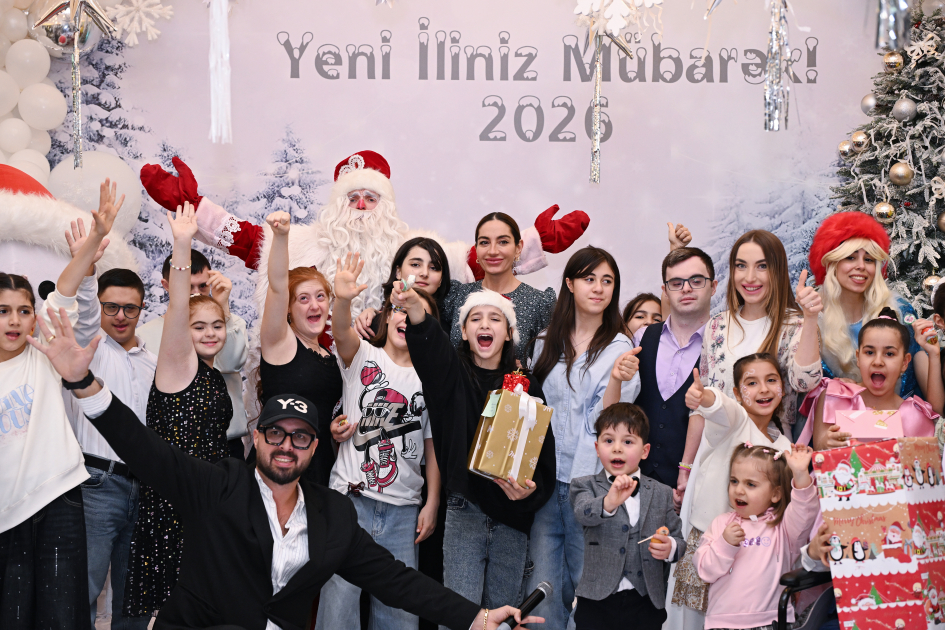 Вице-президент Фонда Гейдара Алиева Лейла Алиева, руководитель Баку Медиа Центра Арзу Алиева и Алена Алиева приняли участие в праздничном торжестве, организованном для детей, нуждающихся в особой заботе (ФОТО)