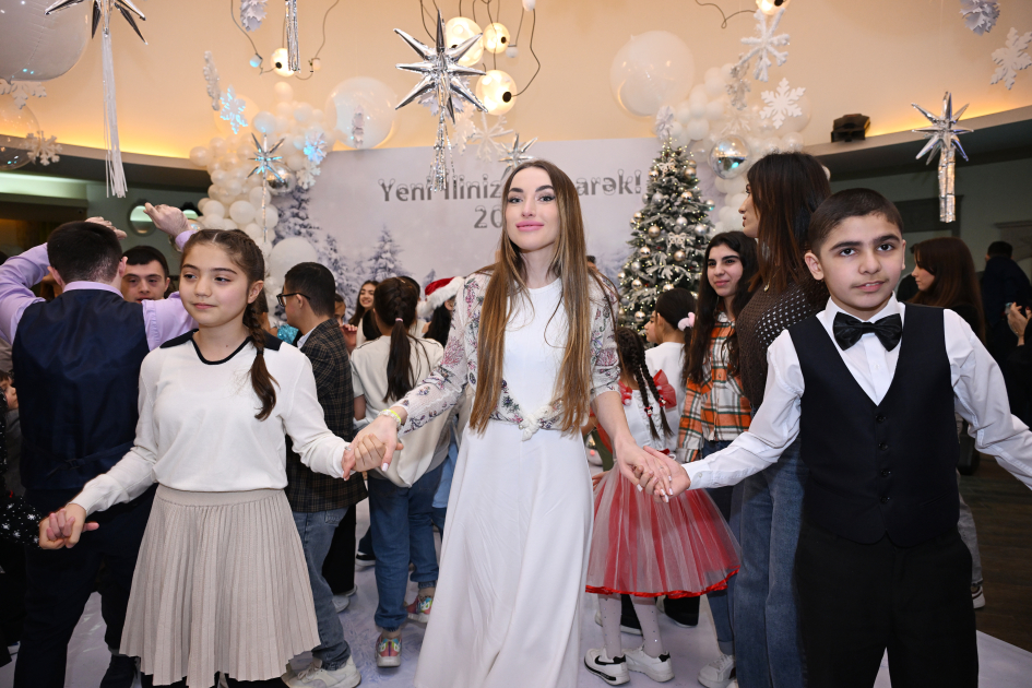 Вице-президент Фонда Гейдара Алиева Лейла Алиева, руководитель Баку Медиа Центра Арзу Алиева и Алена Алиева приняли участие в праздничном торжестве, организованном для детей, нуждающихся в особой заботе (ФОТО)