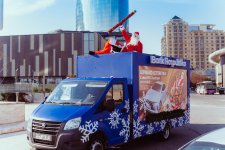 Дед Мороз тоже спешит выиграть подарки в Банке Республика (ФОТО)