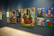 Руководитель Баку Медиа Центра Арзу Алиева и Алена Алиева посетили выставку «10 лет жизни в красках» (ФОТО)