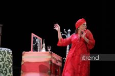 Шикарная премьера в Азербайджанском русском драмтеатре - "Ключ от чемодана с кирпичами" покорил всех! (ФОТО)