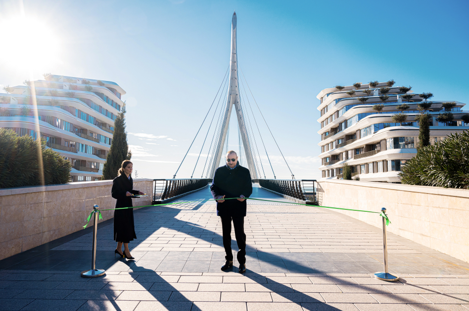 Президент Ильхам Алиев и Первая леди Мехрибан Алиева посетили «Баку Белый город» (ФОТО/ВИДЕО)