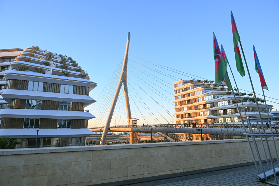 Президент Ильхам Алиев и Первая леди Мехрибан Алиева посетили «Баку Белый город» (ФОТО/ВИДЕО)