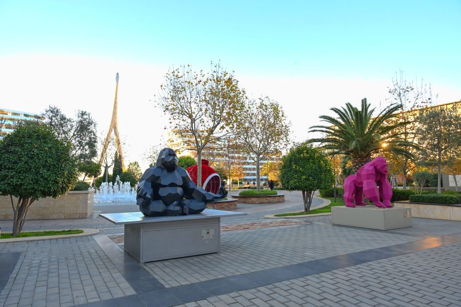 Президент Ильхам Алиев и Первая леди Мехрибан Алиева посетили «Баку Белый город» (ФОТО/ВИДЕО)