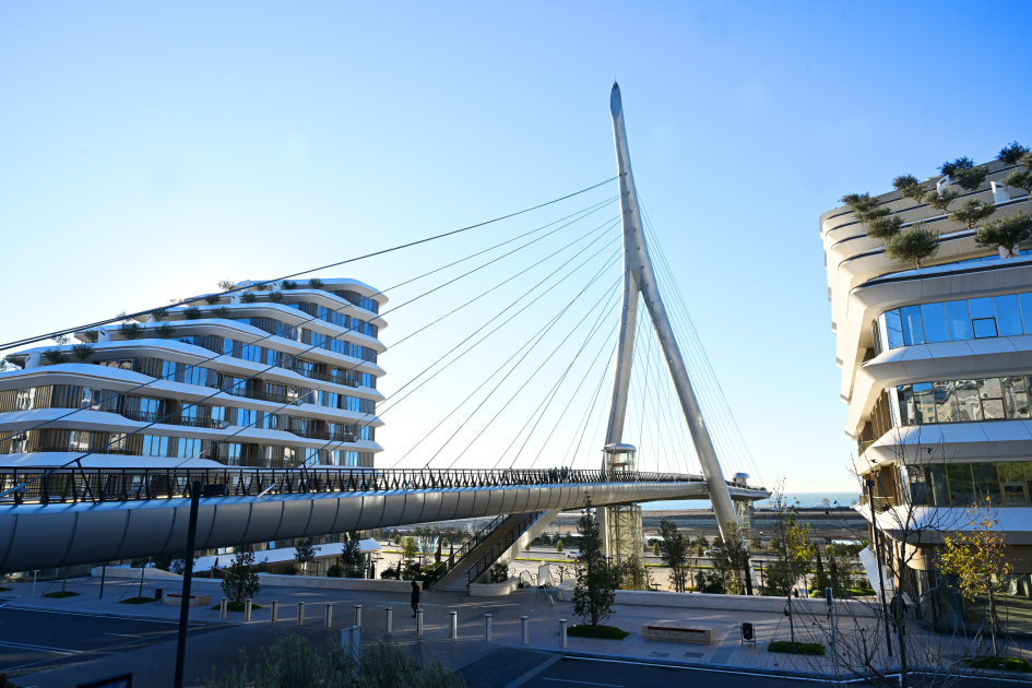 Президент Ильхам Алиев и Первая леди Мехрибан Алиева посетили «Баку Белый город» (ФОТО/ВИДЕО)