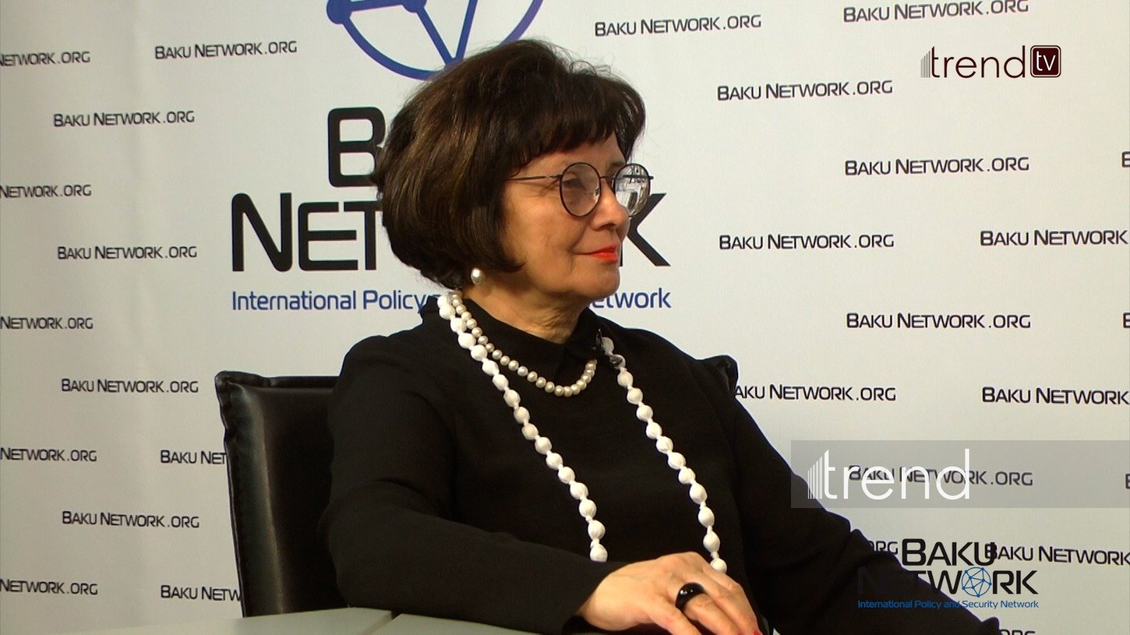 Для меня Гимн Азербайджана - одно из самых сильных и совершенных произведений - Ирина Эльдарова в передаче "Диалог с Тофиком Аббасовым" (ФОТО/ВИДЕО)