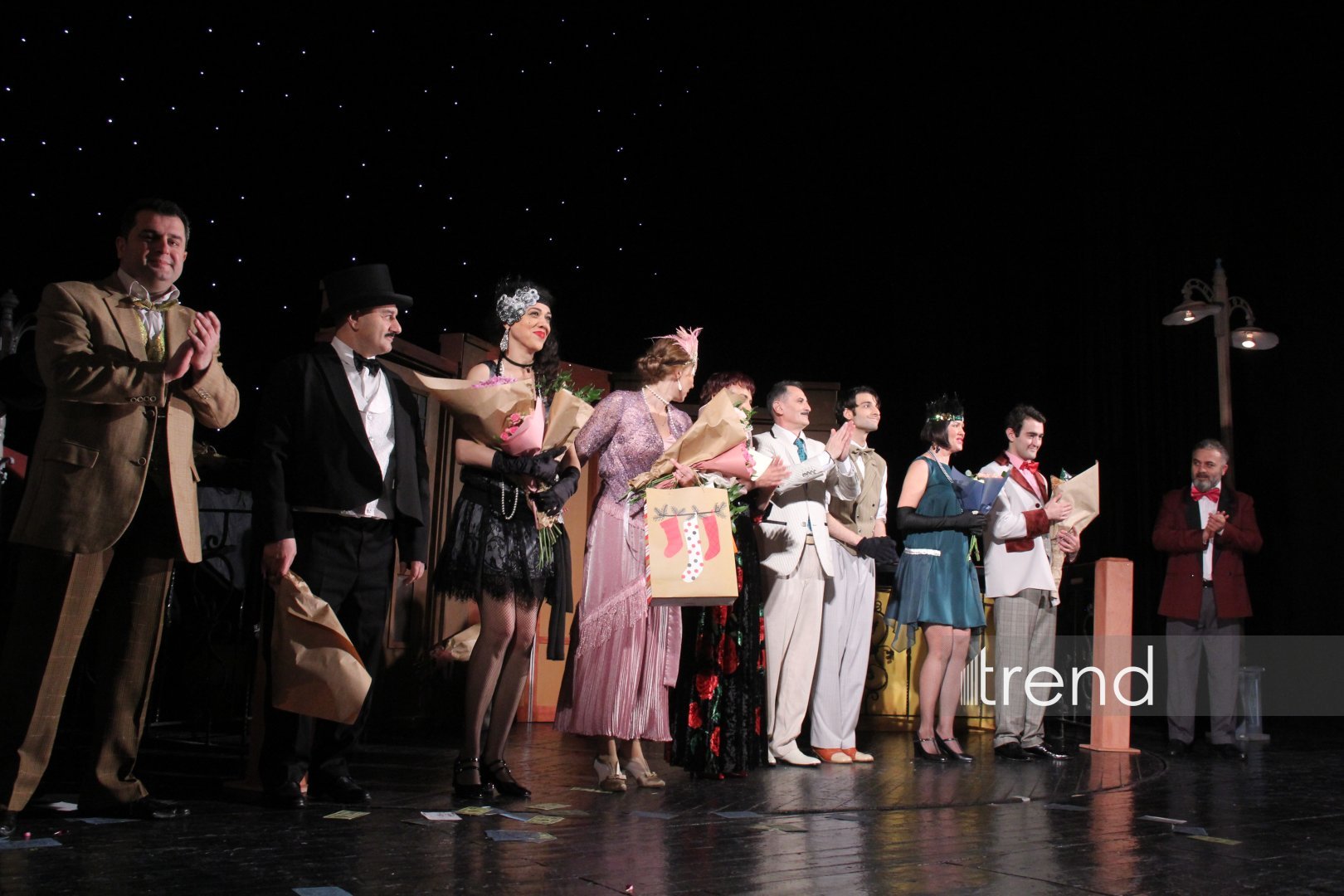 Шикарная премьера в Азербайджанском русском драмтеатре - "Ключ от чемодана с кирпичами" покорил всех! (ФОТО)