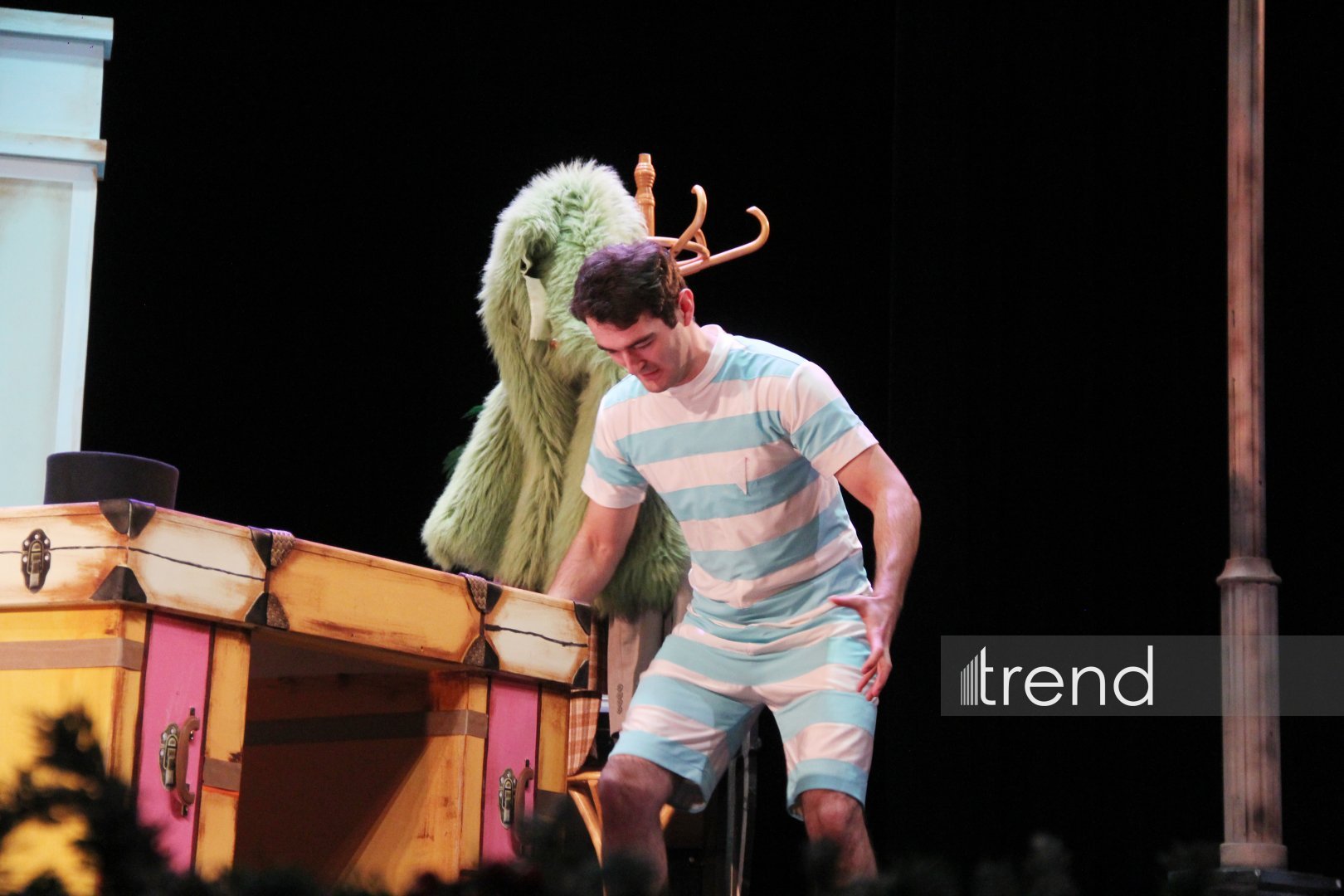 Шикарная премьера в Азербайджанском русском драмтеатре - "Ключ от чемодана с кирпичами" покорил всех! (ФОТО)