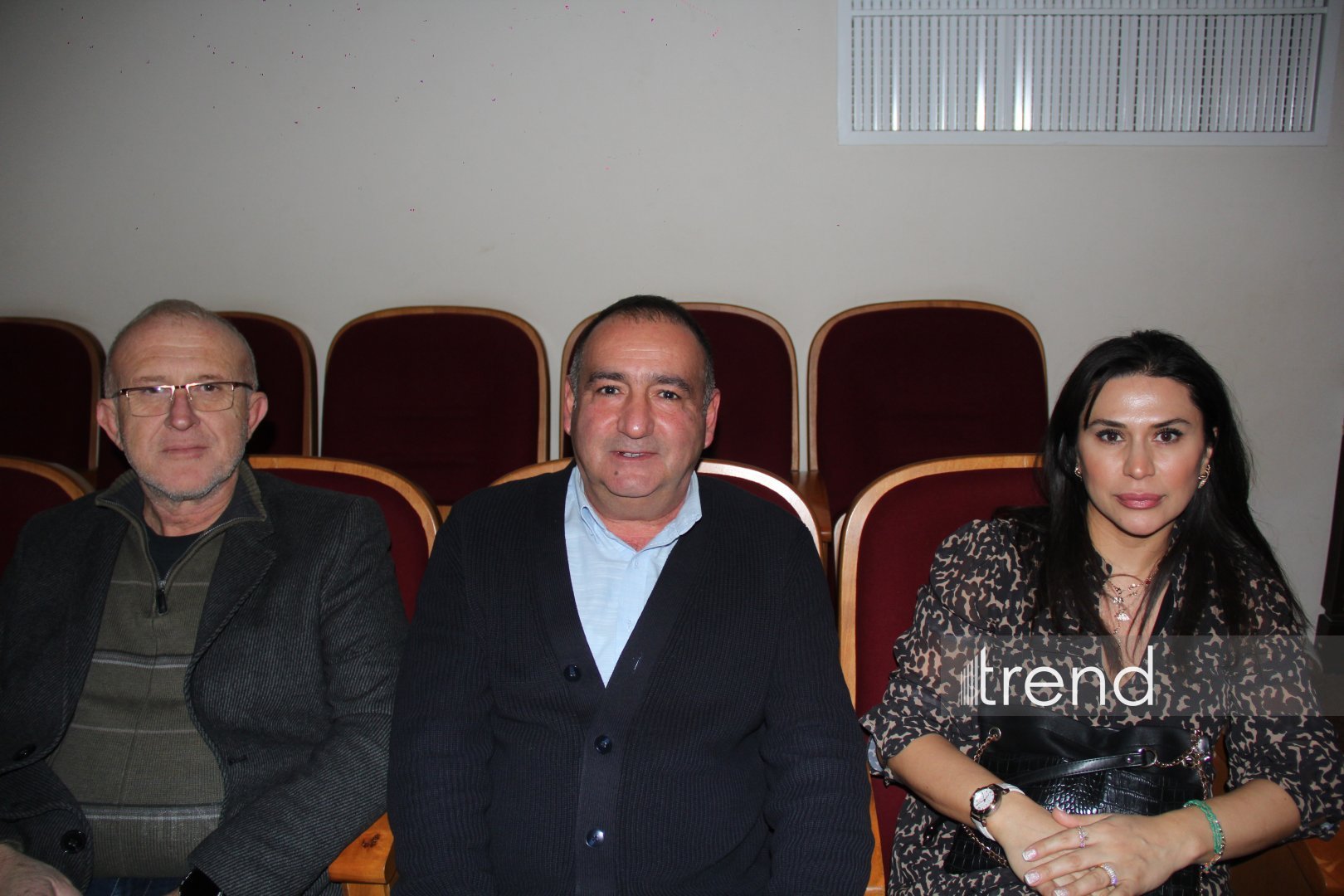 Шикарная премьера в Азербайджанском русском драмтеатре - "Ключ от чемодана с кирпичами" покорил всех! (ФОТО)