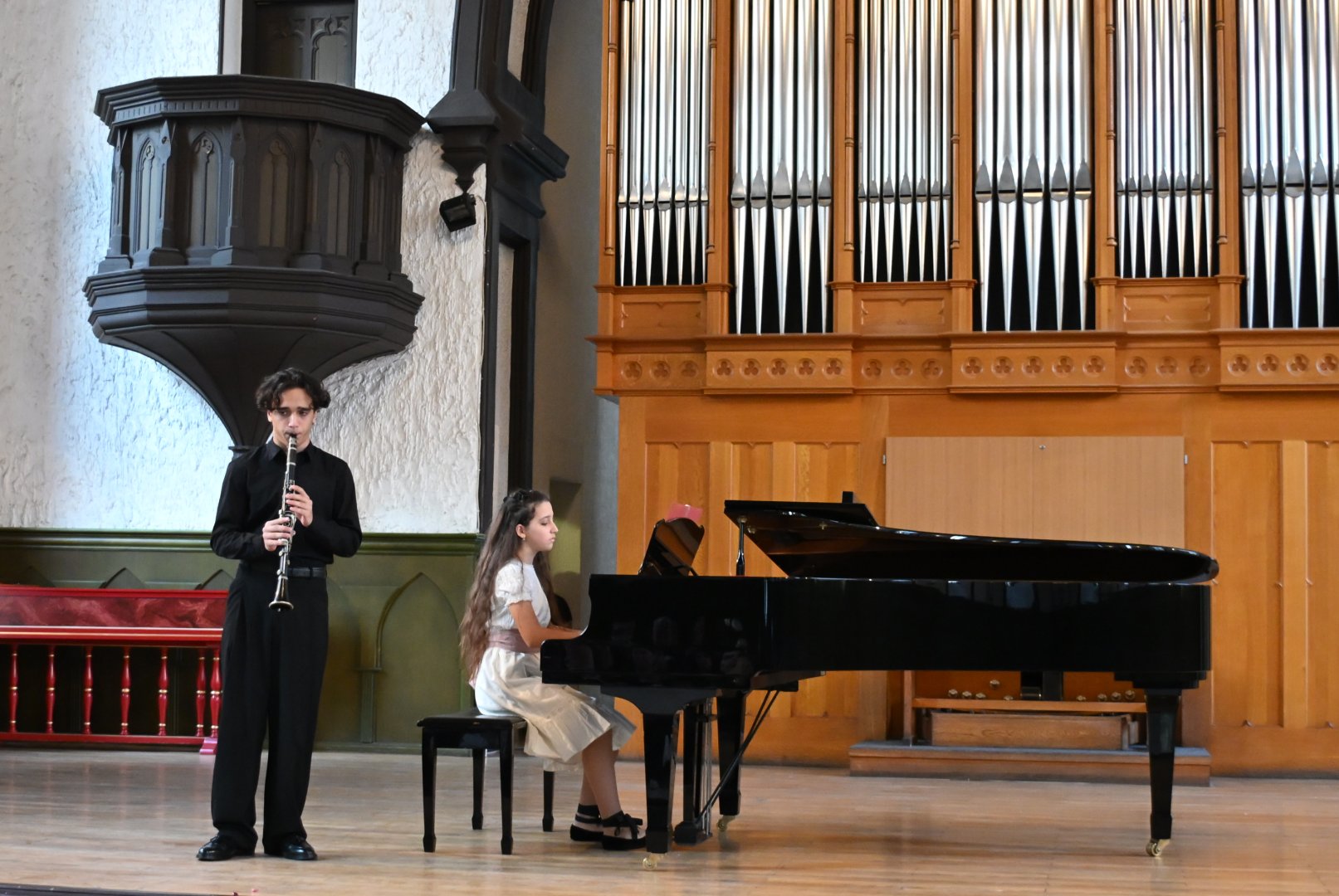 Абонементные концерты в Филармонии: музыка, поэзия и живая история (ФОТО)