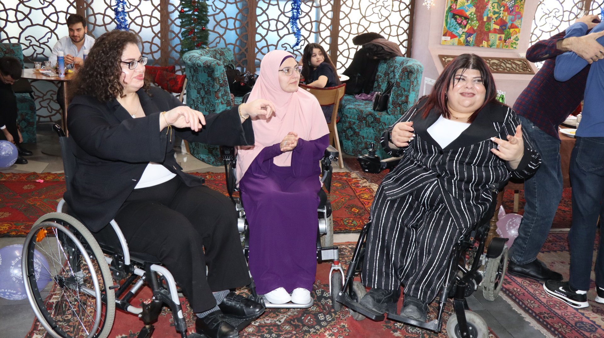 В Баку прошел инклюзивный праздник "Цвет желаний", посвященный Новому году (ФОТО)