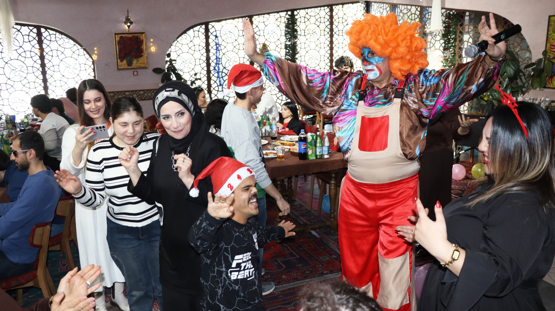 В Баку прошел инклюзивный праздник "Цвет желаний", посвященный Новому году (ФОТО)