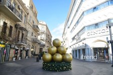 Баку в преддверии Нового года (ФОТОРЕПОРТАЖ)