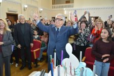 Фархад Бадалбейли отметил день рождения вместе со студентами Бакинской музыкальной академии (ФОТО)