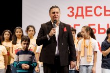 В Баку разгорелась битва смеха и креатива Юниор Лиги КВН сезона 2025–2026 (ФОТО)