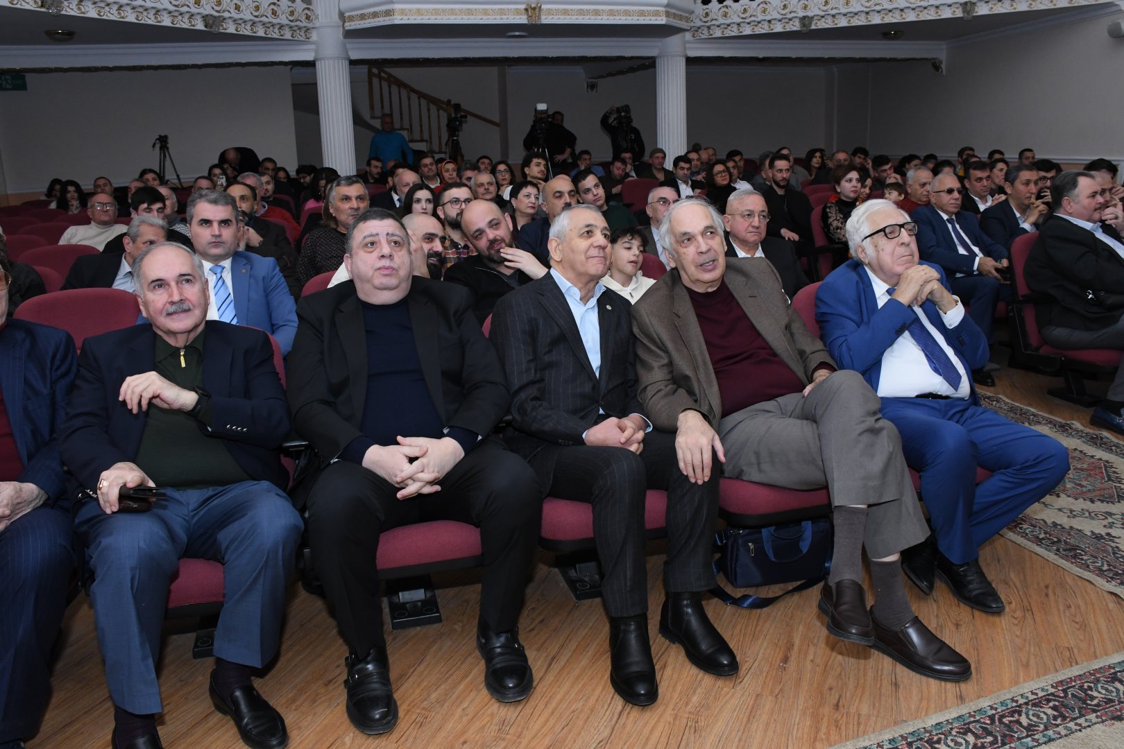 Киноакадемия Азербайджана провела торжественную церемонию награждения "Qızıl Pəri – 2025" (ФОТО)