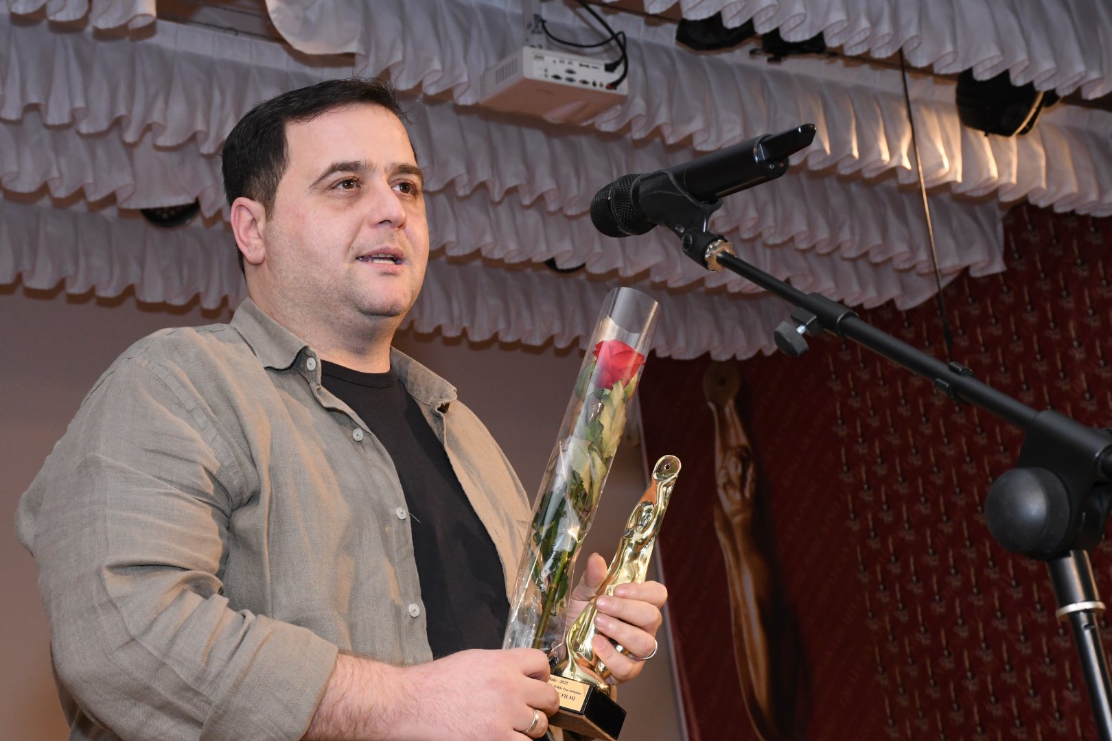 Киноакадемия Азербайджана провела торжественную церемонию награждения "Qızıl Pəri – 2025" (ФОТО)