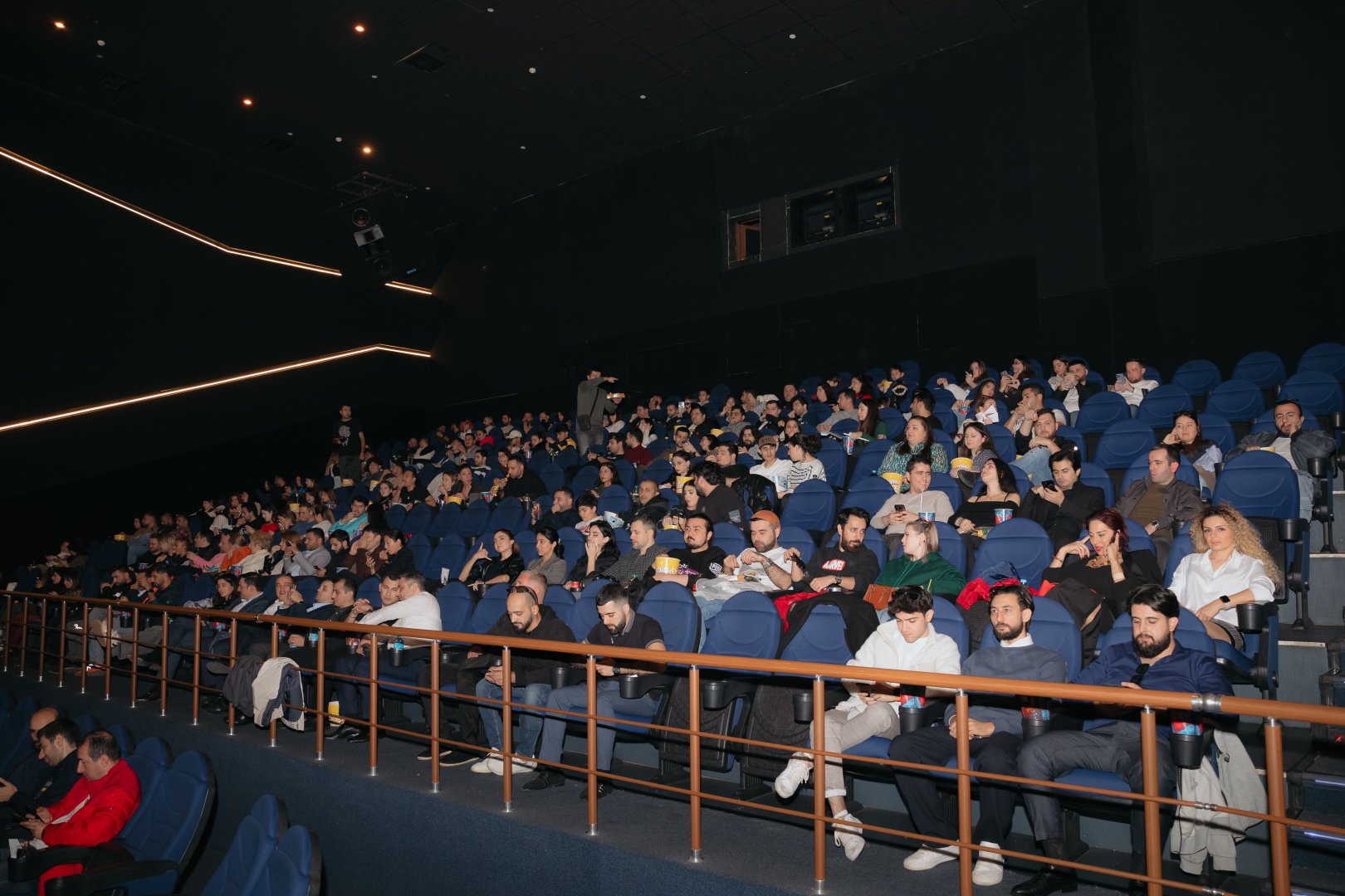 Фархад Бадалбейли отметил день рождения вместе со студентами Бакинской музыкальной академии (ФОТО)
