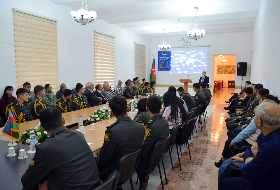В Азербайджанской армии отмечены День солидарности азербайджанцев мира и Новый год (ФОТО)