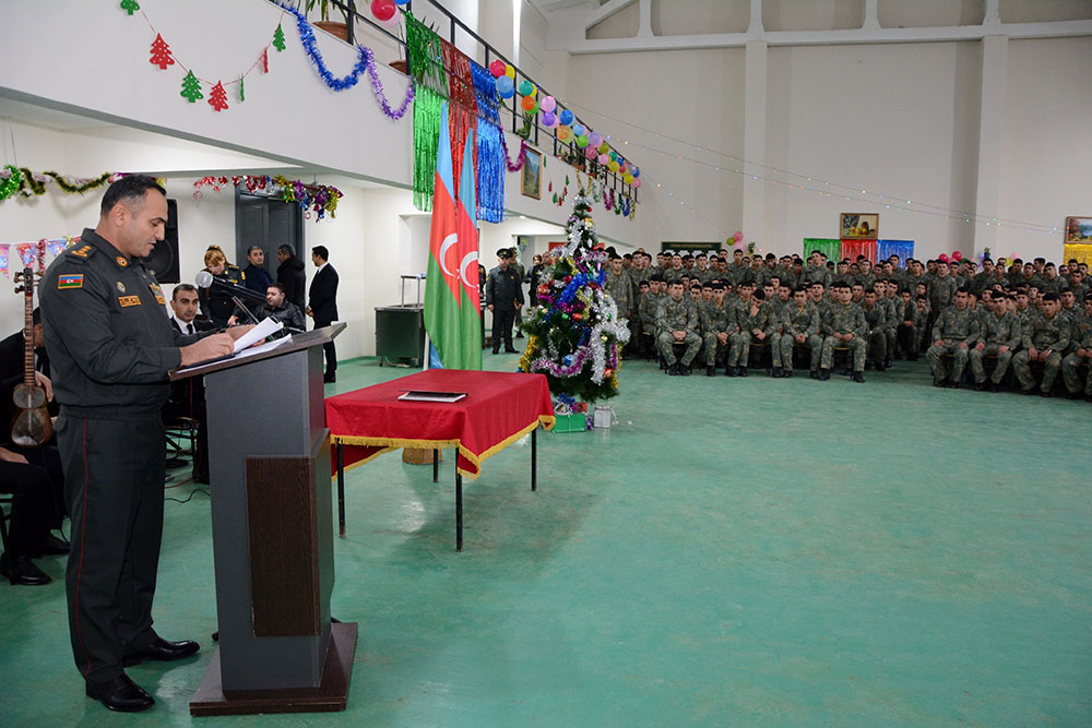 В Азербайджанской армии отмечены День солидарности азербайджанцев мира и Новый год (ФОТО)