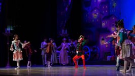 Новый год в Баку - фантастические танцы, торжество добра и исполнение заветных желаний (ФОТО)