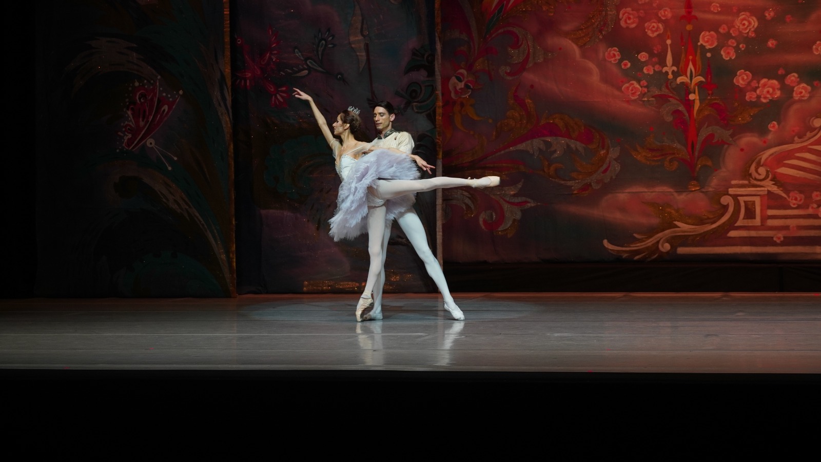 Новый год в Баку - фантастические танцы, торжество добра и исполнение заветных желаний (ФОТО)