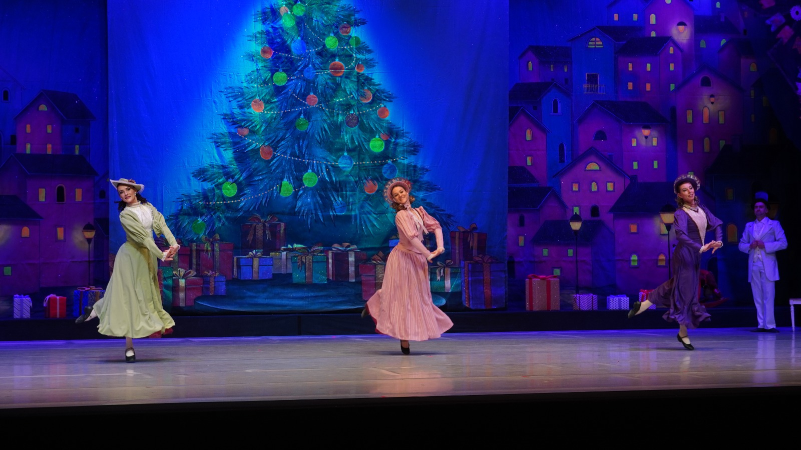 Новый год в Баку - фантастические танцы, торжество добра и исполнение заветных желаний (ФОТО)