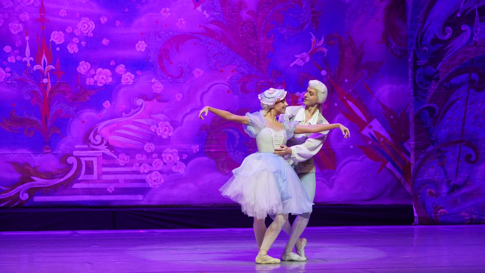 Новый год в Баку - фантастические танцы, торжество добра и исполнение заветных желаний (ФОТО)