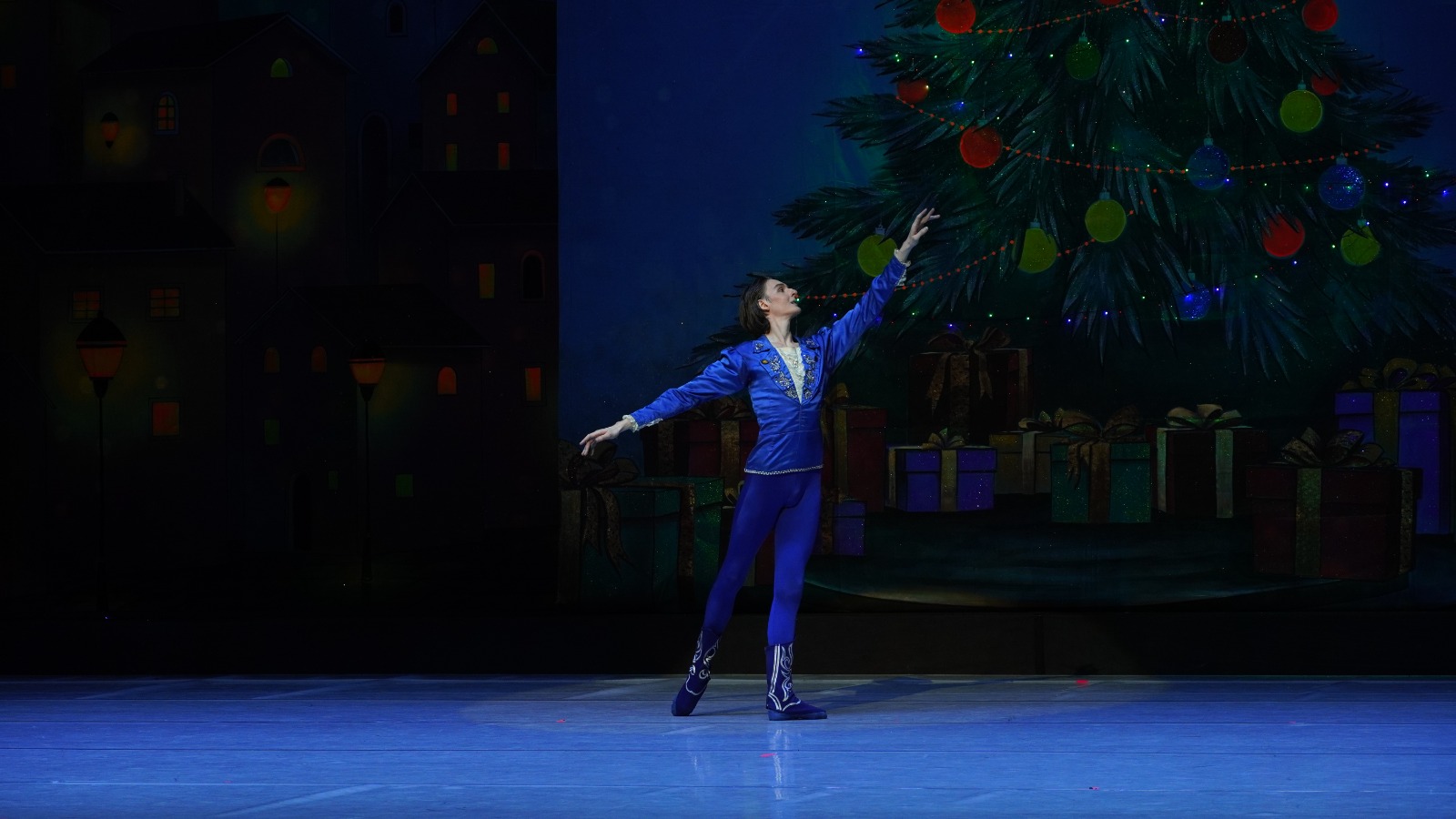 Новый год в Баку - фантастические танцы, торжество добра и исполнение заветных желаний (ФОТО)