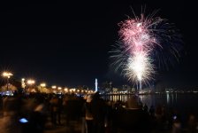 В Баку по случаю Нового года состоялся праздничный салют (ФОТО)