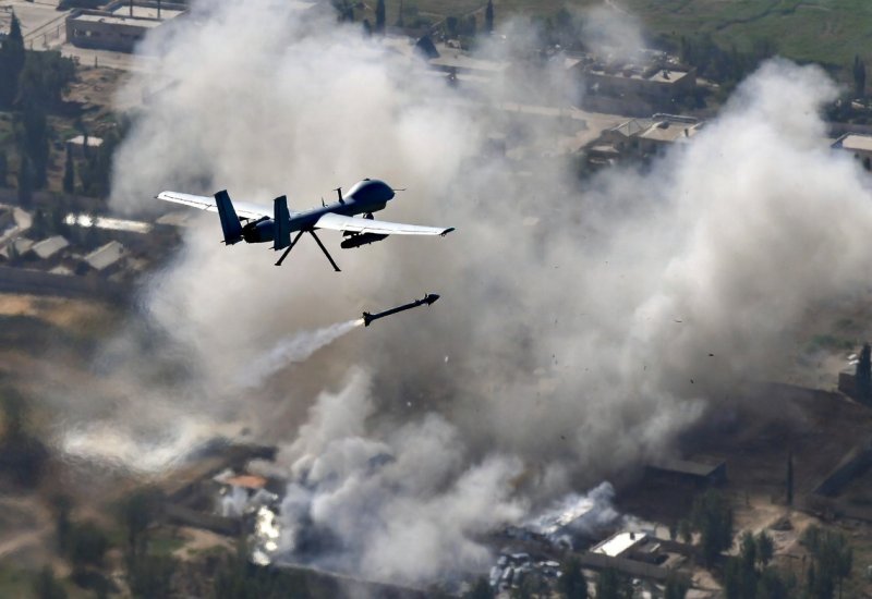 Кувейт заявил об атаке иранских дронов на топливный резервуар аэропорта