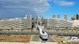 В Баку построен уникальный пешеходный мост (ФОТО)