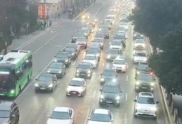 В Баку ограничат движение транспорта на некоторых улицах