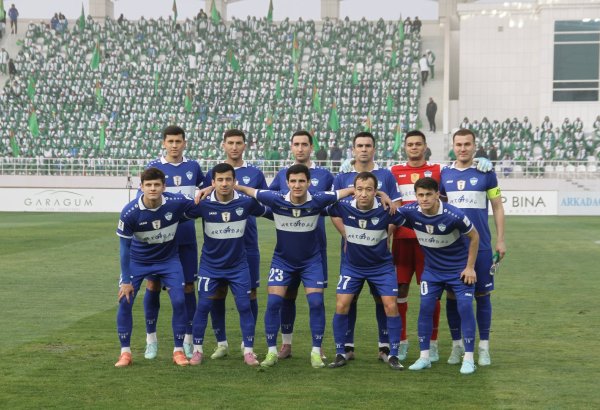 Футбольные клубы «Аль-Наср» и «Аркадага» сыграют исторический матч (ФОТО)