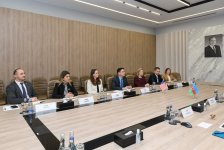 Обсуждено сотрудничество по строительству дата-центров между Азербайджаном и США (ФОТО)