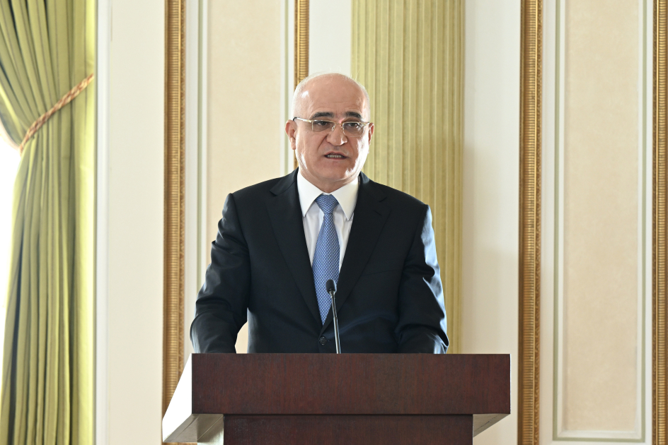 Под председательством Президента Ильхама Алиева состоялось совещание, посвященное Государственной программе по совершенствованию систем водоснабжения, сточных и дождевых вод в городе Баку и на Абшеронском полуострове (ВИДЕО/ФОТО)