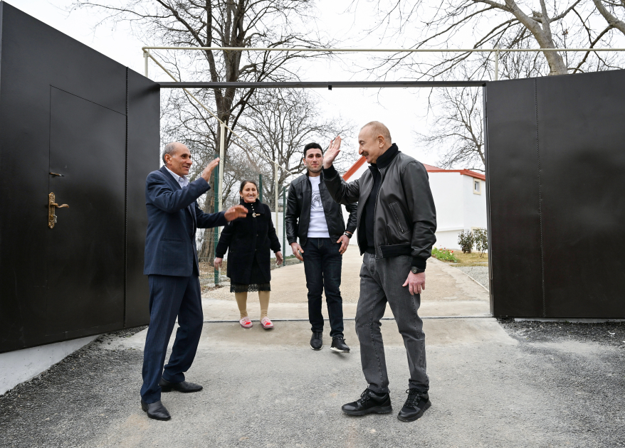 Президент Ильхам Алиев ознакомился с работами, проделанными в селе Чылдыран Агдеринского района (ФОТО)