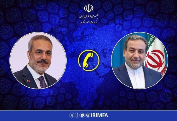 Главы МИД Ирана и Турции обсудили региональные вопросы