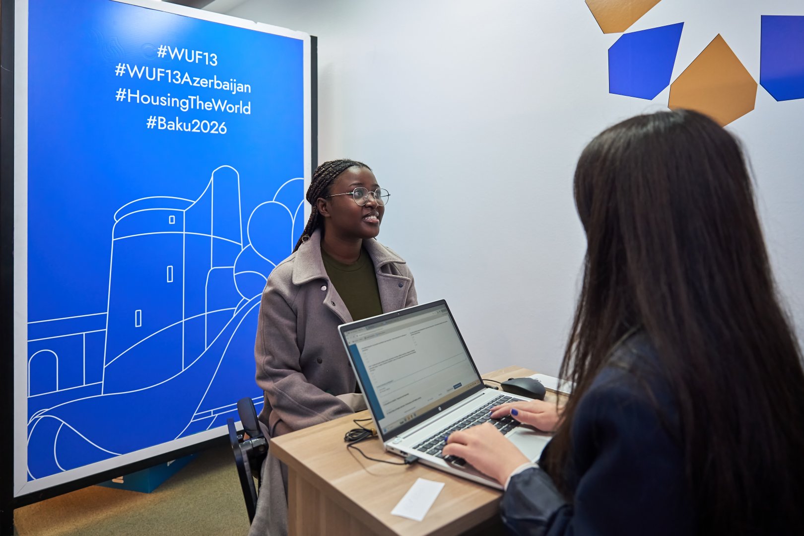 Примерно 10 тысяч кандидатов в Баку будут приглашены на собеседование в рамках волонтерской программы WUF13 (ФOTO)