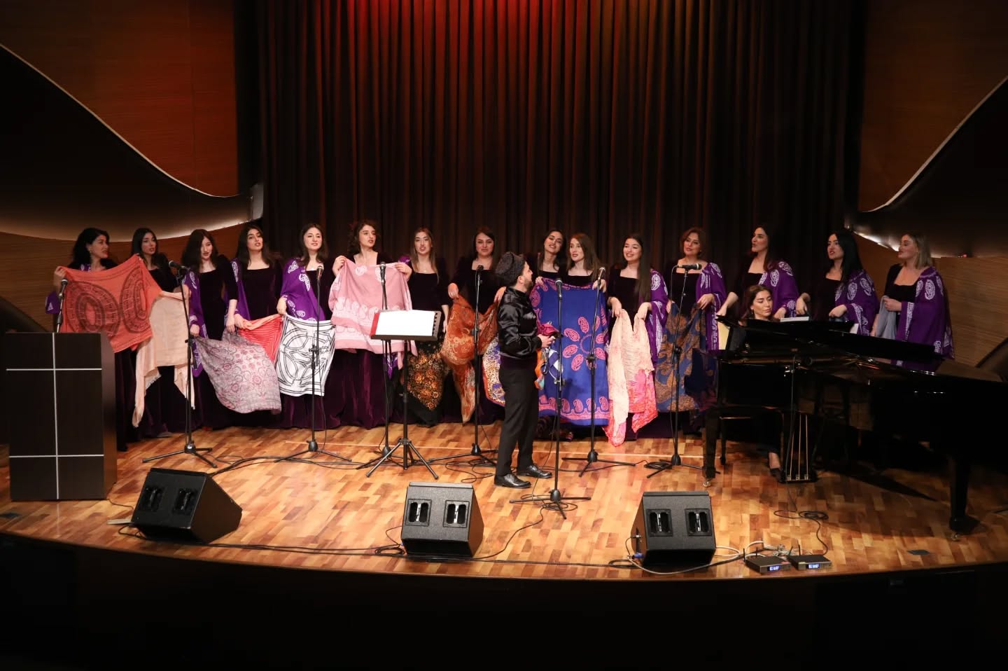 В честь 140-летия Узеира Гаджибейли представили почтовую марку и концерт (ФОТО)