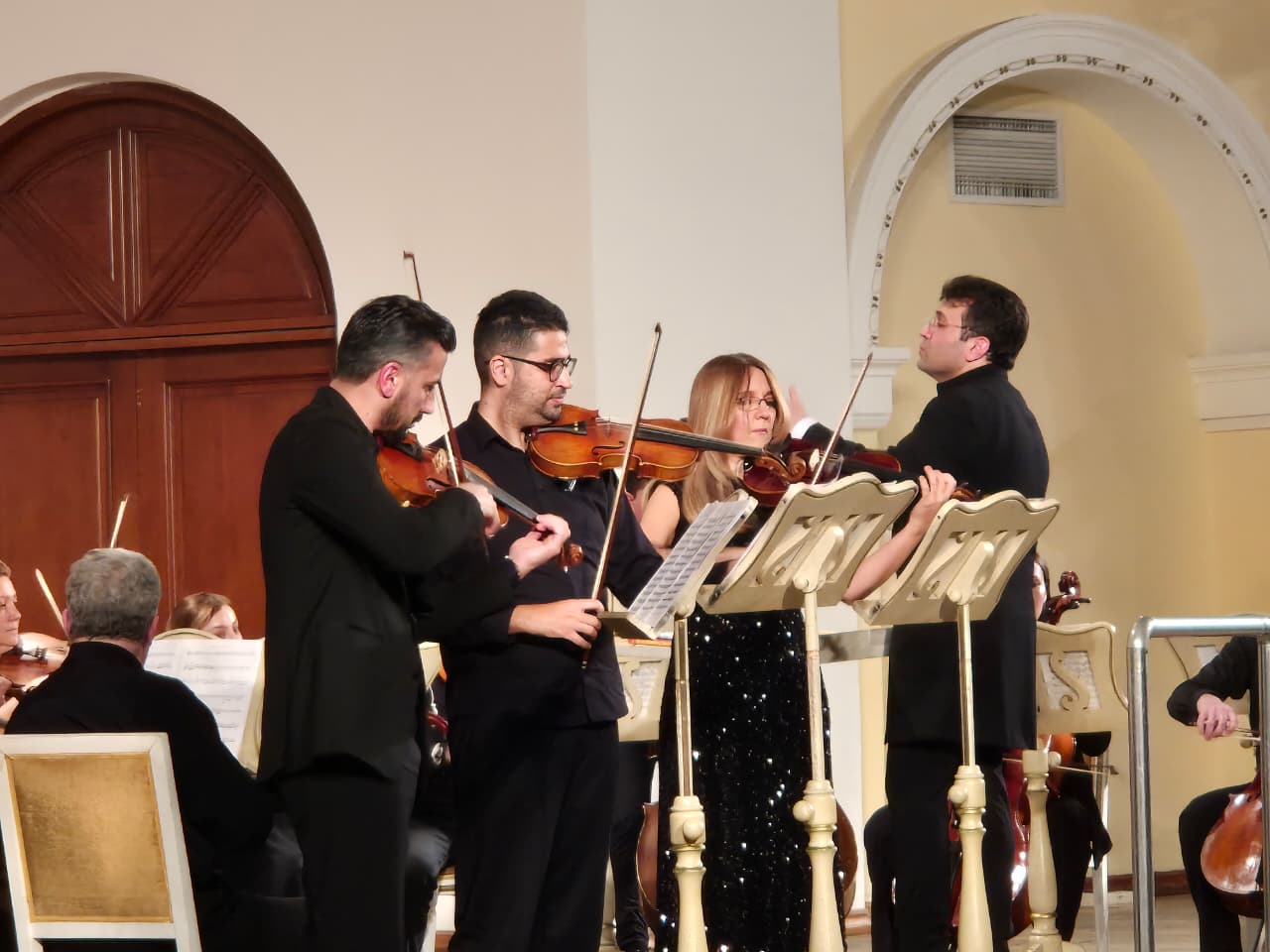 Менуэт и Бадинери захватили зал: вечер виртуозов в Баку (ФОТО)