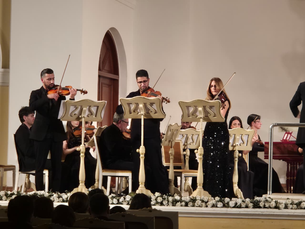 Менуэт и Бадинери захватили зал: вечер виртуозов в Баку (ФОТО)