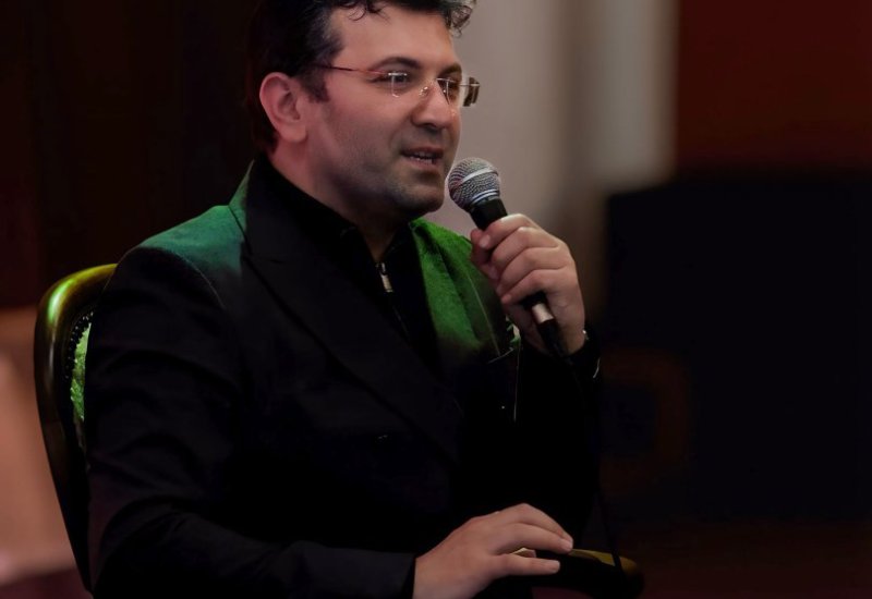 В Азербайджане стартовал проект "Искусство без границ" – первым гостем стал Эйюб Гулиев (ФОТО)