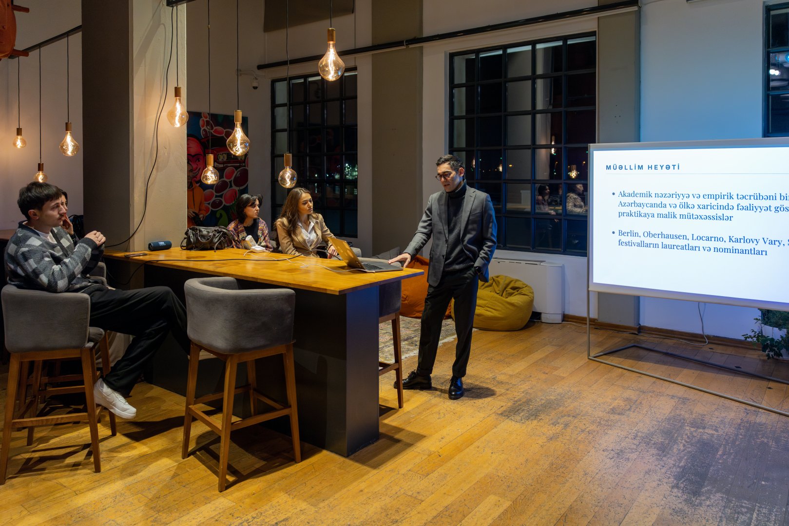 В YARAT открыли новый сезон Школы современного искусства, посвящённый кинематографу (ФОТО)