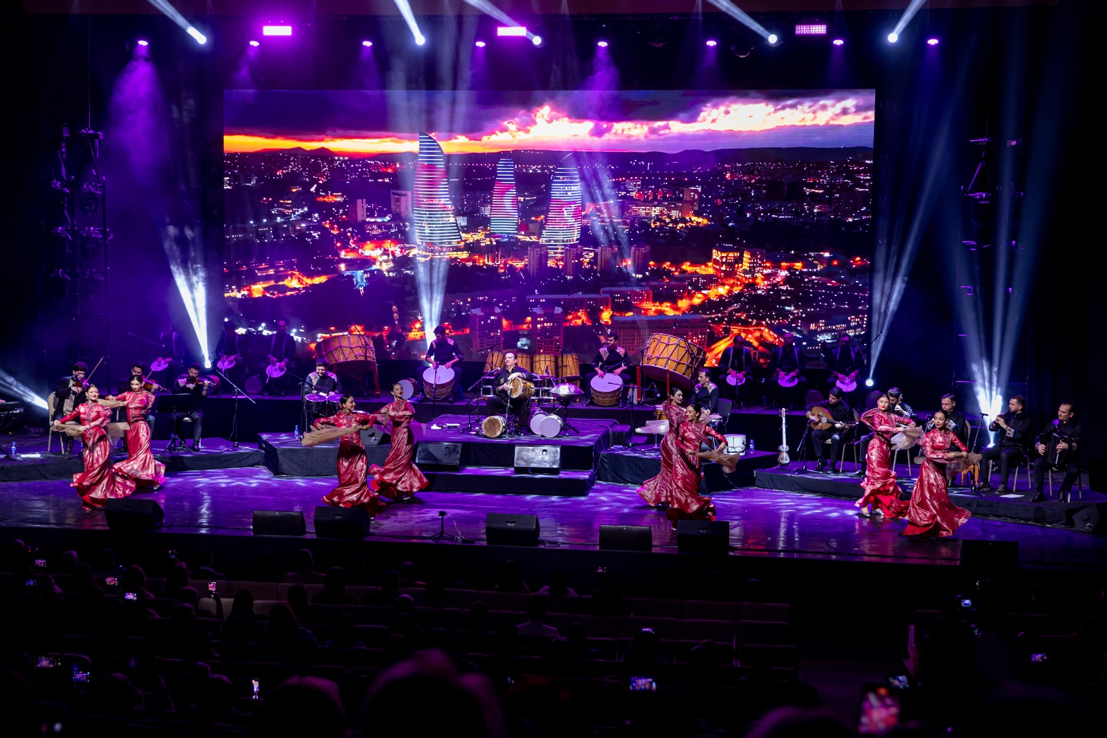 50 лет жизни ритма Натига Ширинова – юбилейный концерт во Дворце Гейдара Алиева с аншлагом (ФОТО)