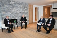 Президент Ильхам Алиев встретился в Давосе со старшим вице-президентом компании Vestas Wind Systems по маркетингу, коммуникациям, устойчивости и связям с общественностью (ФОТО/ВИДЕО)