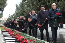 Руководство и коллектив Минздрава Азербайджана почтили память шехидов 20 Января (ФОТО)