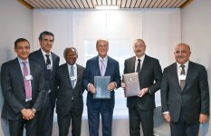 Президент Ильхам Алиев встретился в Давосе с главным исполнительным директором BlackRock и основателем, председателем и главным исполнительным директором Global Infrastructure Partners (ФОТО)